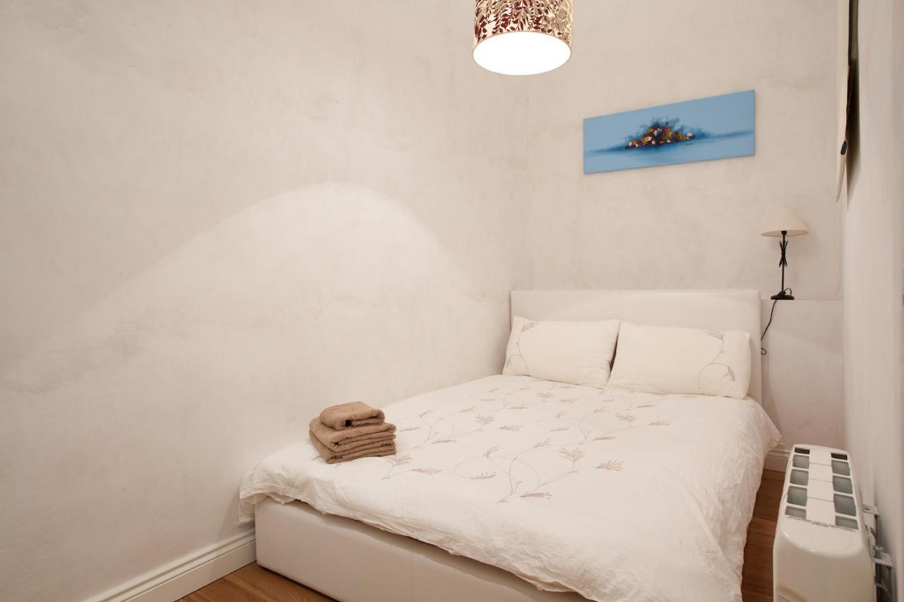 Luxury Barcelona Central City Cosy 3 Bedroom Apartment With Private Terrace Eksteriør billede
