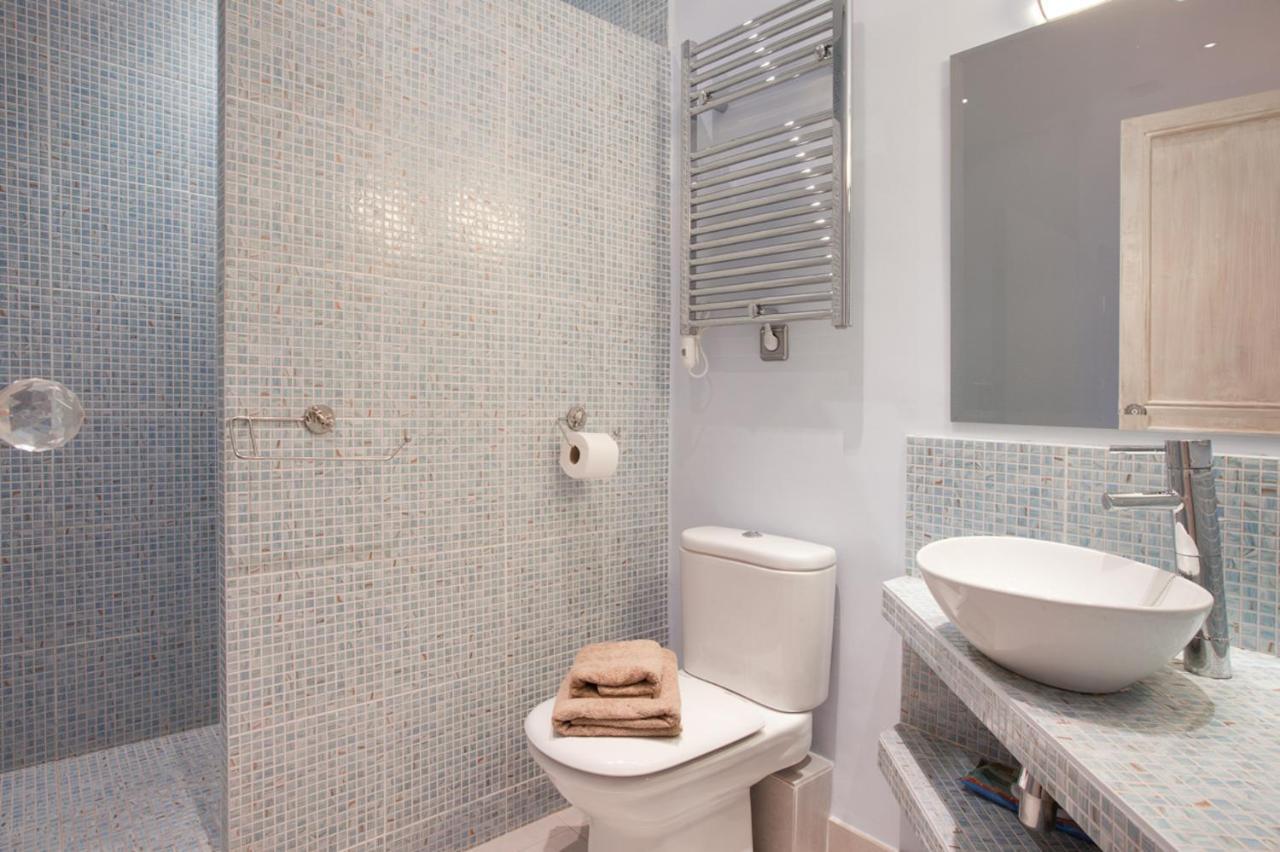 Luxury Barcelona Central City Cosy 3 Bedroom Apartment With Private Terrace Eksteriør billede